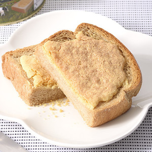 Thick Cut Toast With Custard Paste