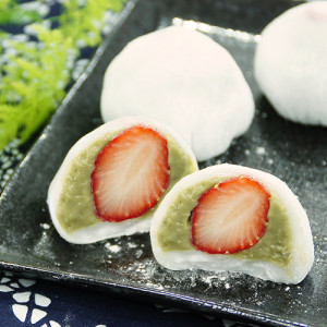 Strawberry Matcha Mochi